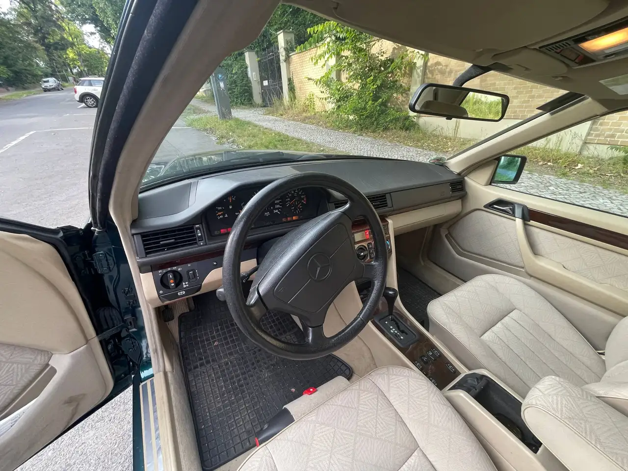 Mercedes-Benz E 220 C, foto 11