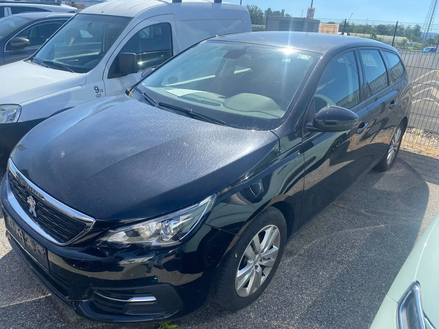 Peugeot 308 Active Händlerfahrzeug Schwarz - 1