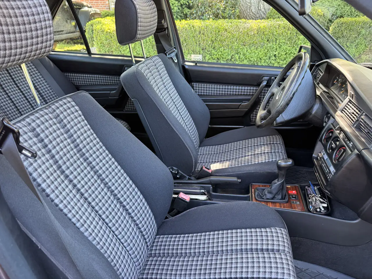 Mercedes-Benz 190 E 1.8, foto 11