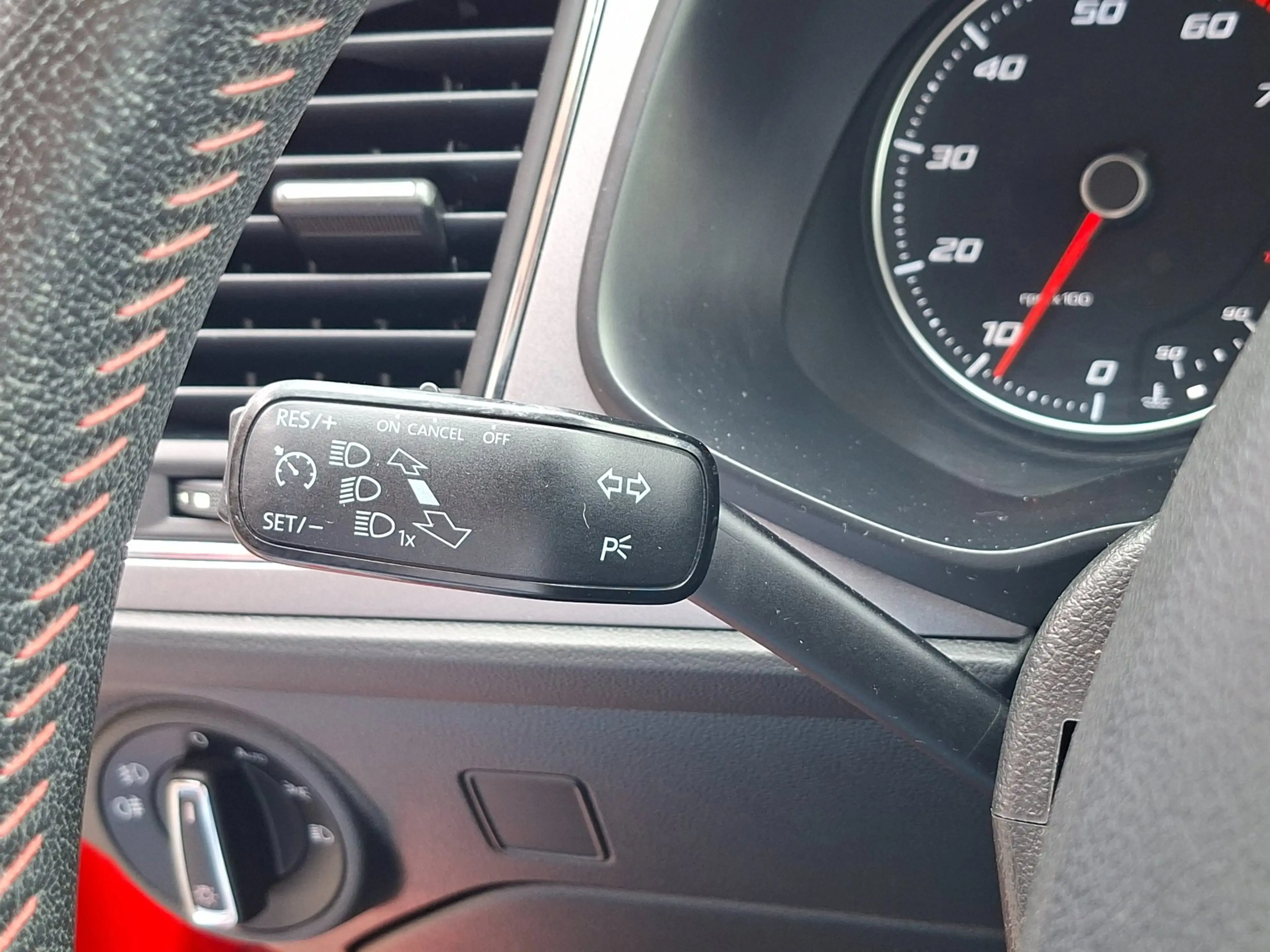 SEAT Leon 1.4 TSI FR - LINE Navi Led Clima Cruise Led 1e Eig — photo 10