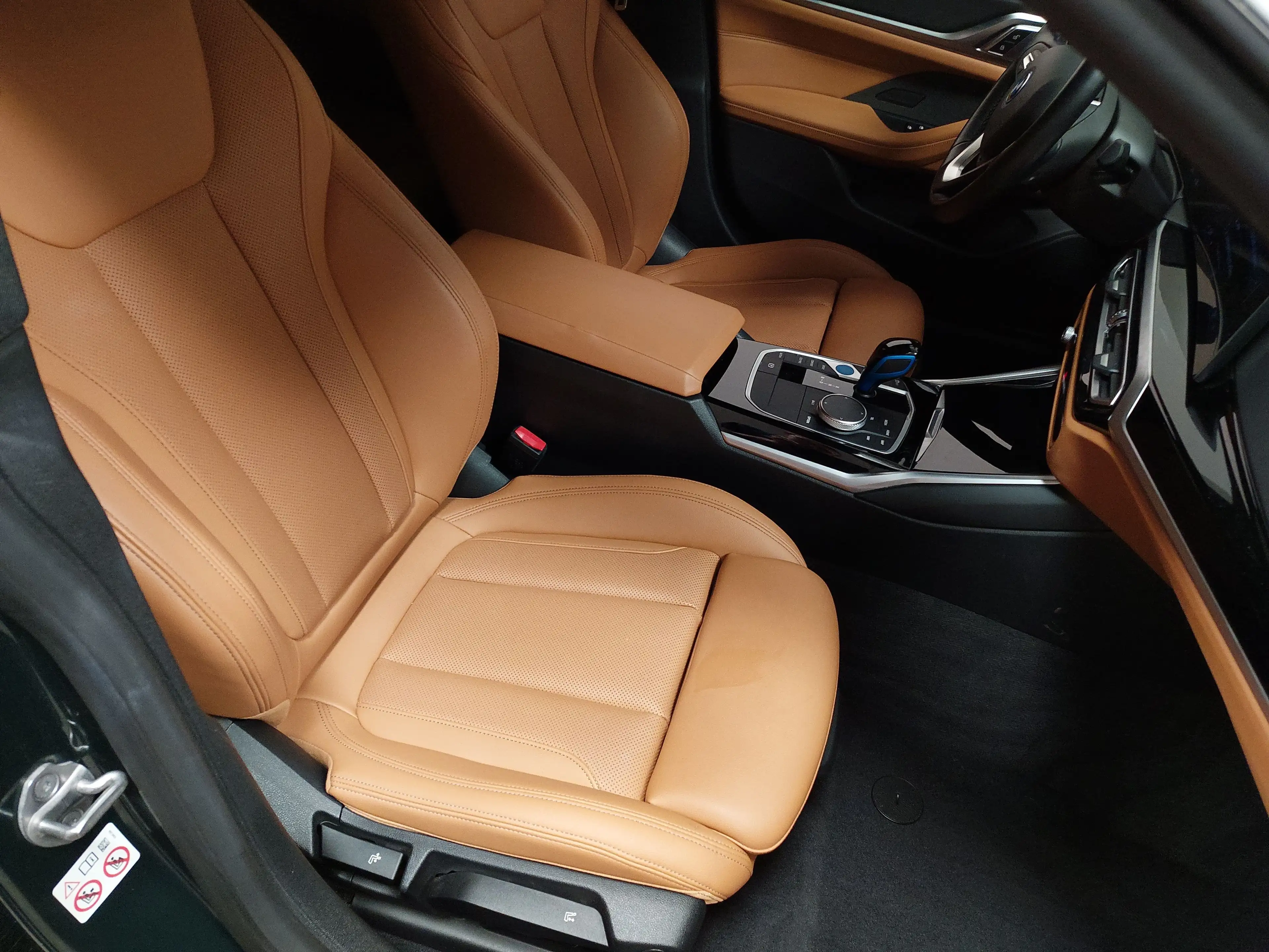 BMW i4 Gran Coupé eDrive40 Leder Navi LED RFK Shz — photo 10