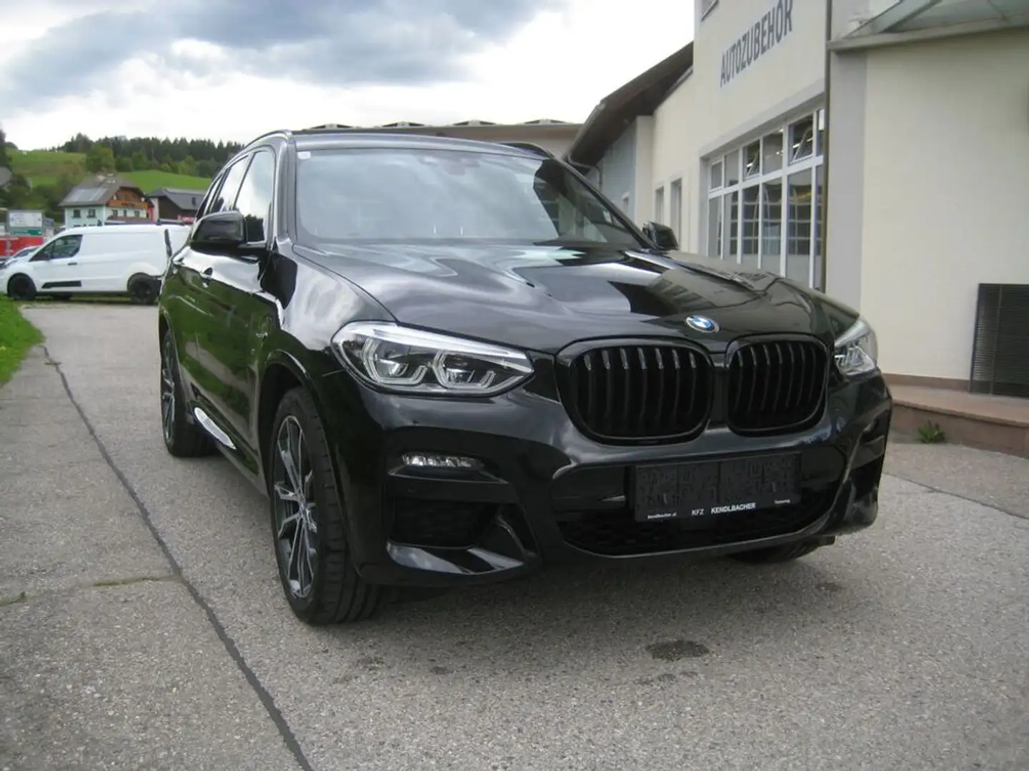 BMW X3 xDrive20d M Sport, Aut, AKH. LED, Leder, Schwarz - 2