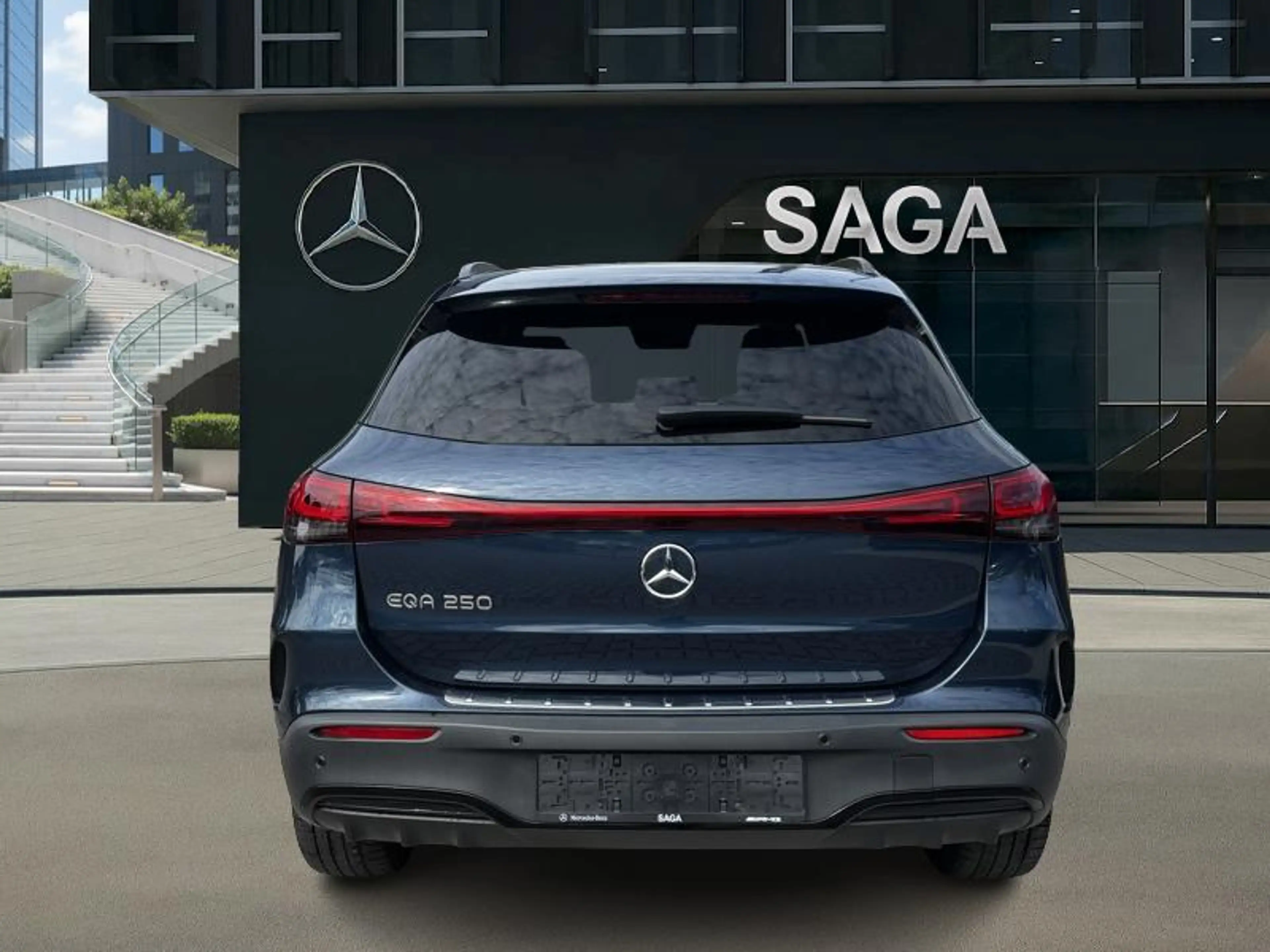 Mercedes-Benz EQA 250 AMG Pack Night — photo 4