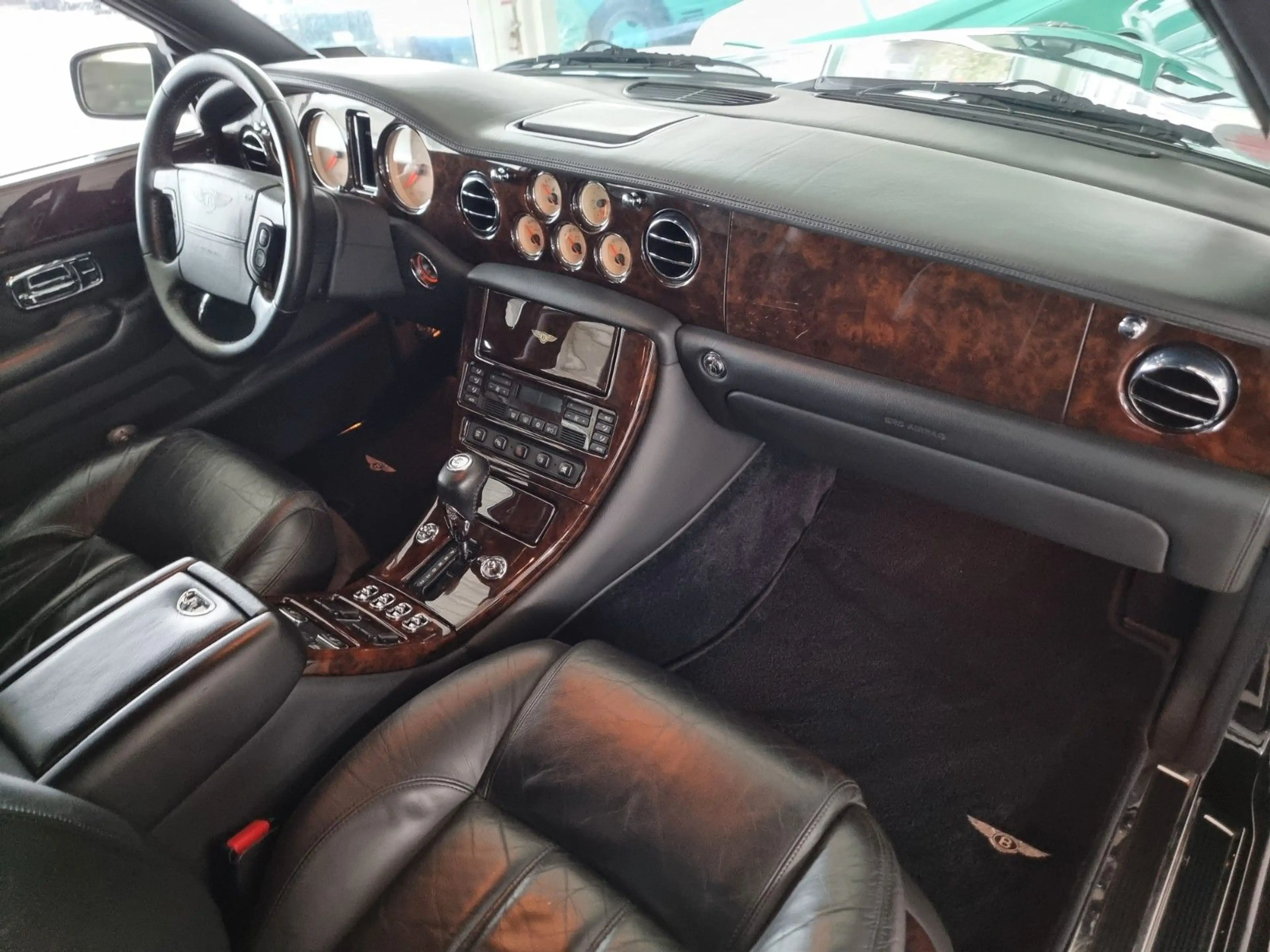Bentley Arnage /2. Hand/Erstlack/Kpl. Historie/Sammler — photo 15