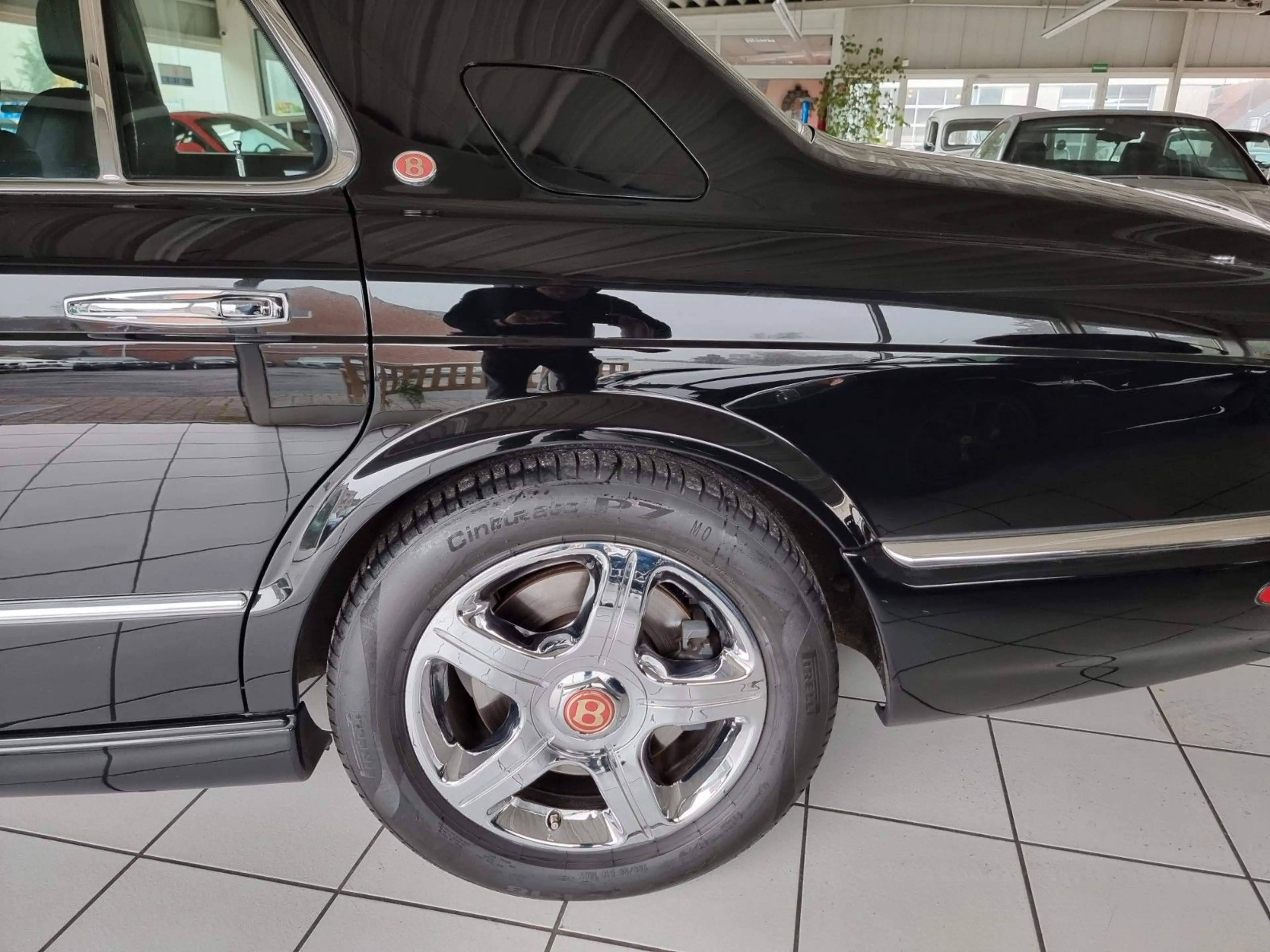 Bentley Arnage /2. Hand/Erstlack/Kpl. Historie/Sammler — photo 6