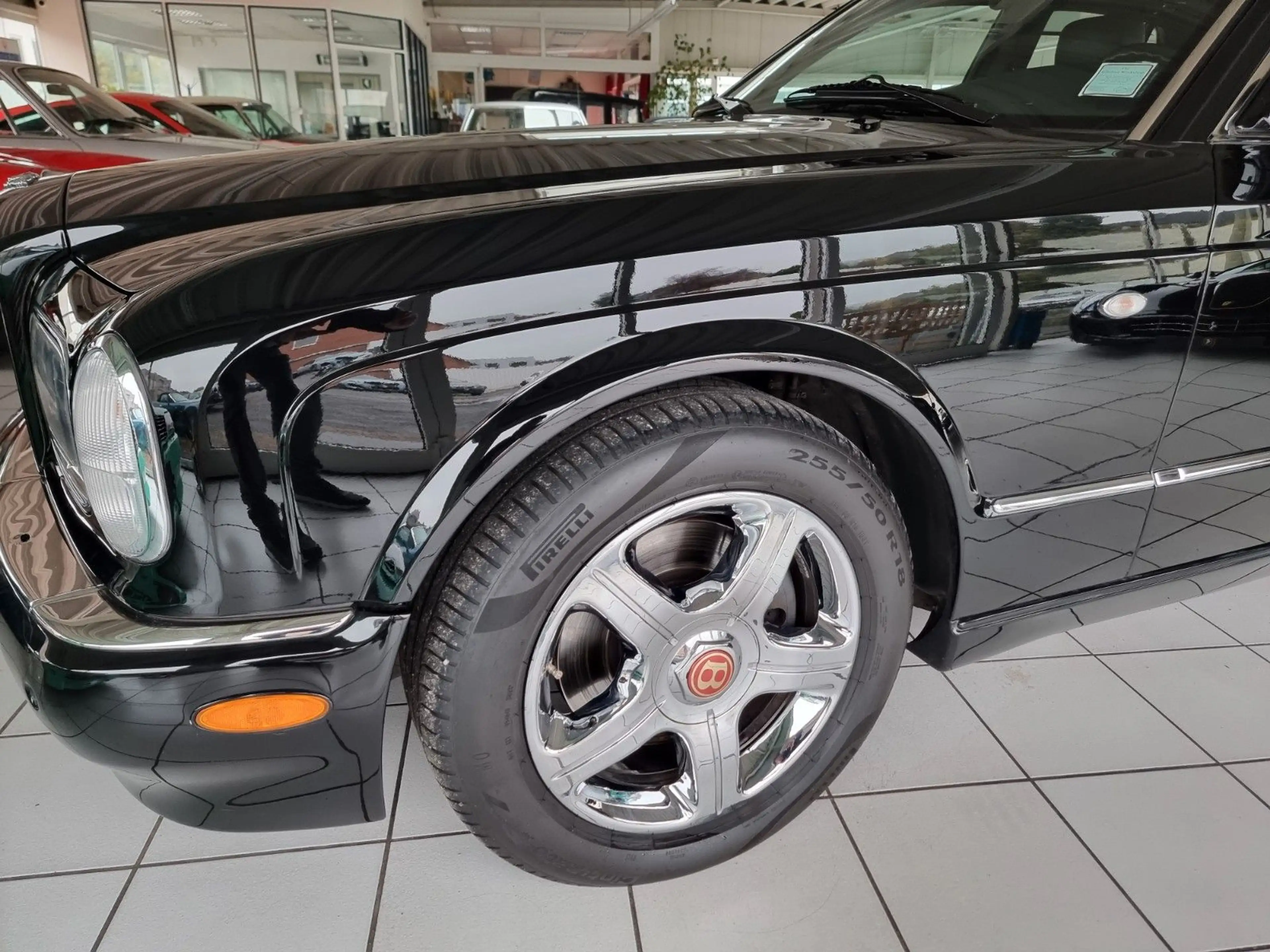 Bentley Arnage /2. Hand/Erstlack/Kpl. Historie/Sammler — photo 4