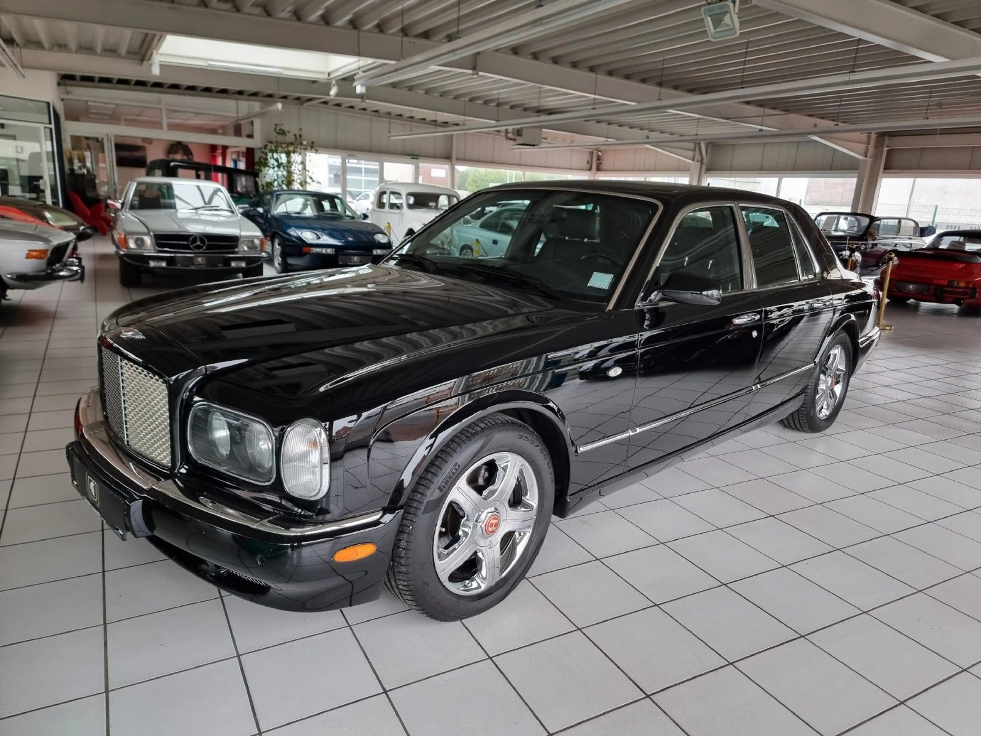 Bentley Arnage /2. Hand/Erstlack/Kpl. Historie/Sammler — photo 3