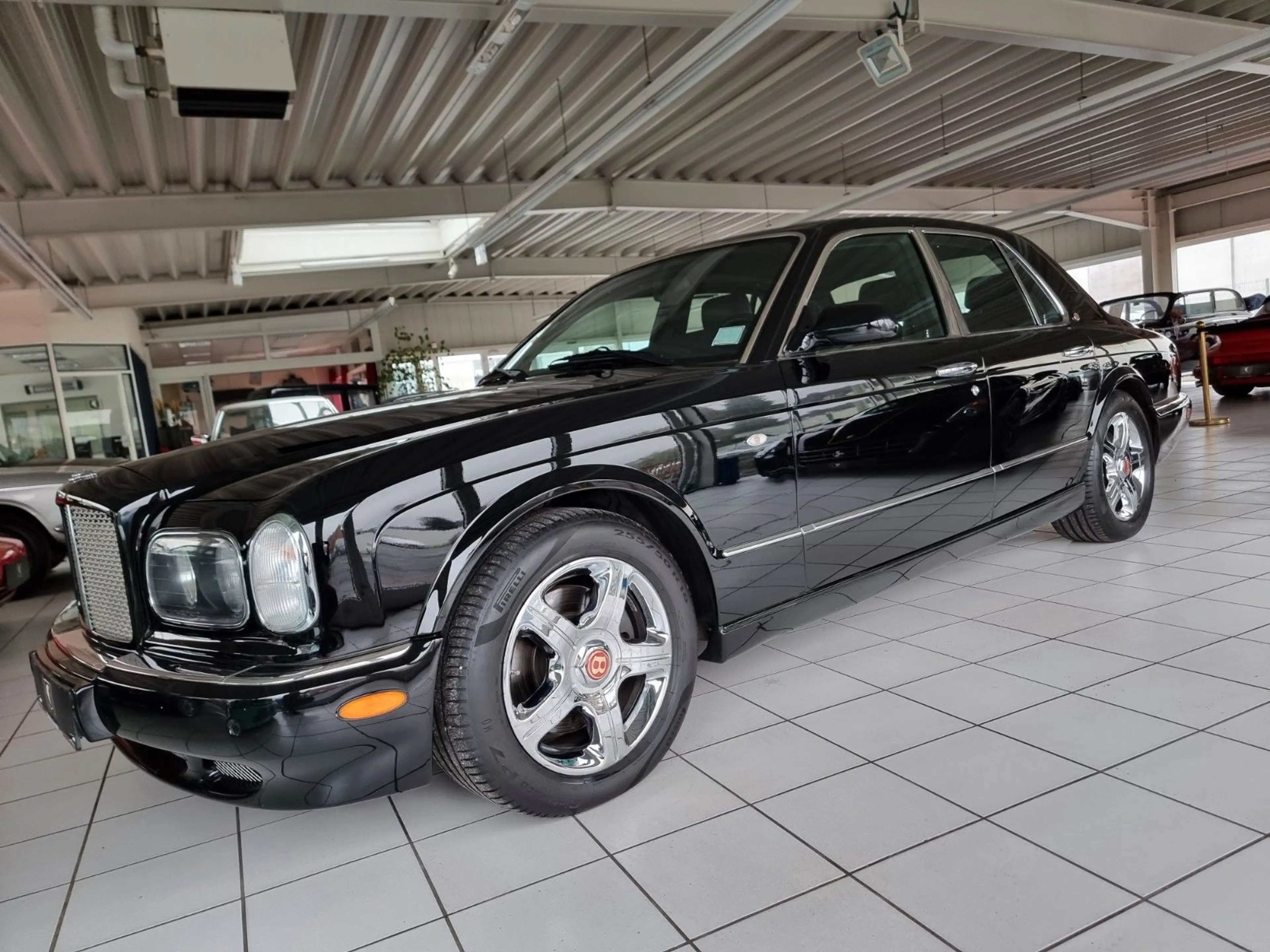 Bentley Arnage /2. Hand/Erstlack/Kpl. Historie/Sammler — photo 12