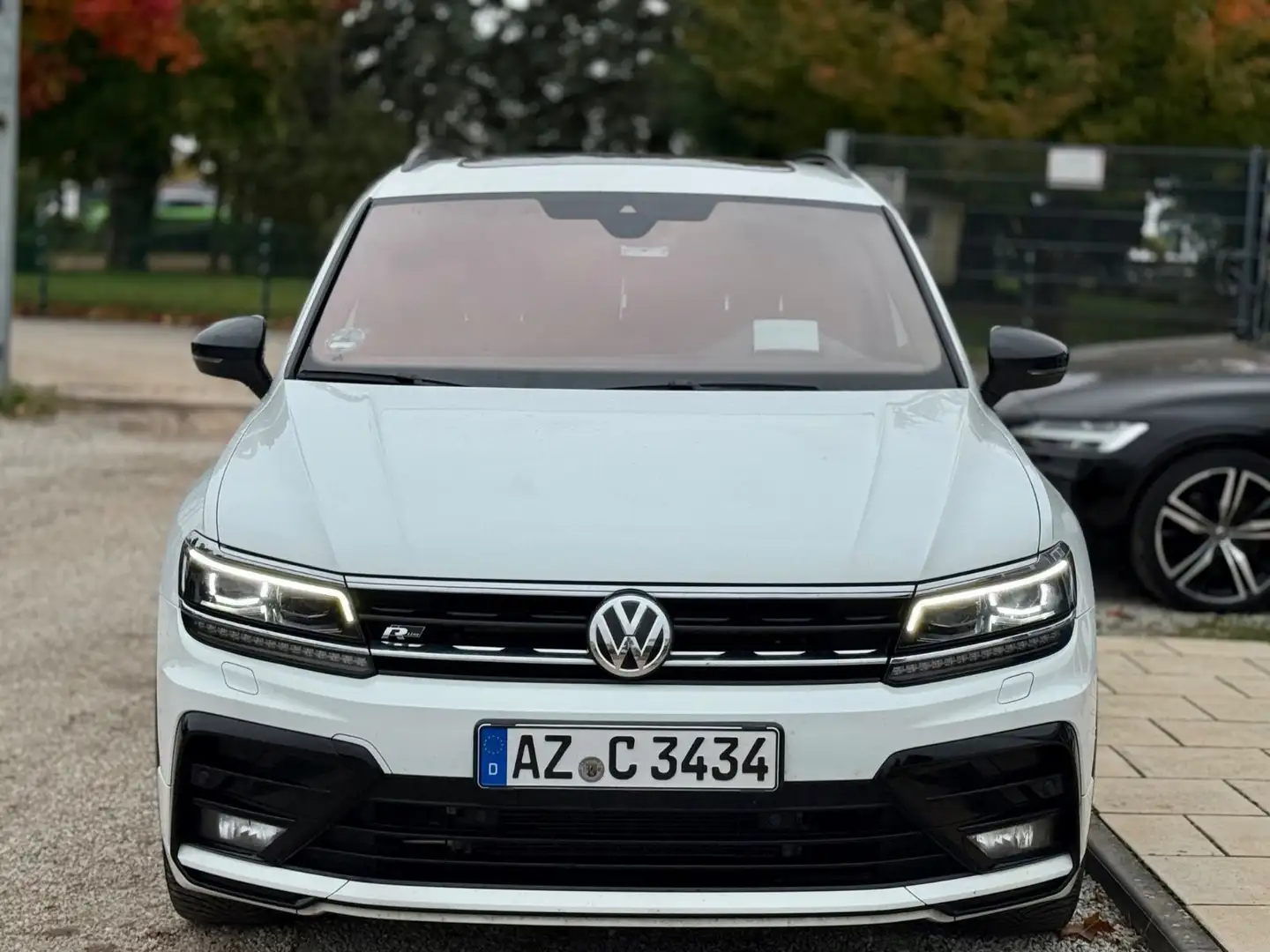Volkswagen Tiguan R Line 4MOTION PANO AHK STHZ Virtual 20" Weiß - 1