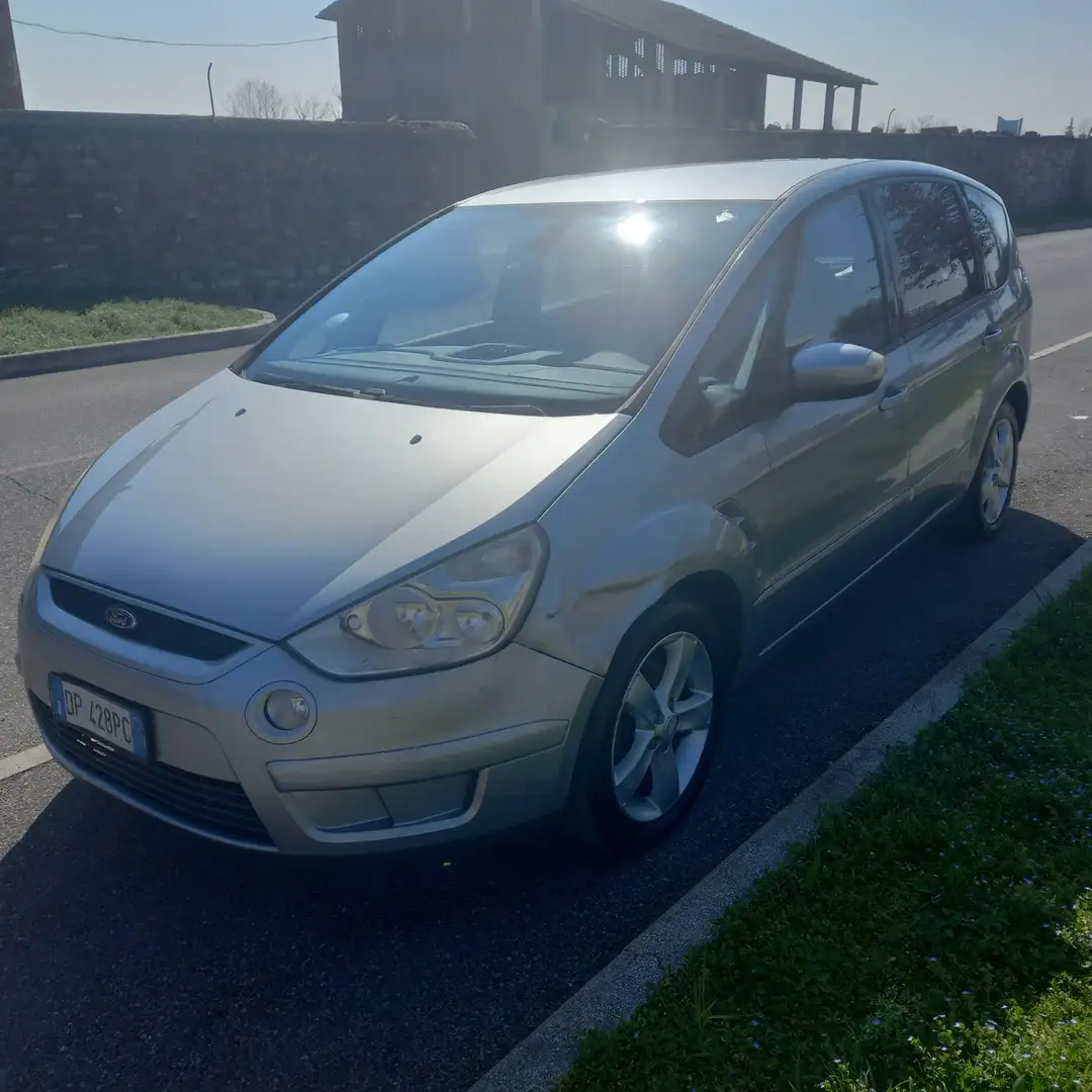 Ford S-Max 2.0 tdci Titanium dpf  (5 posti) - 1