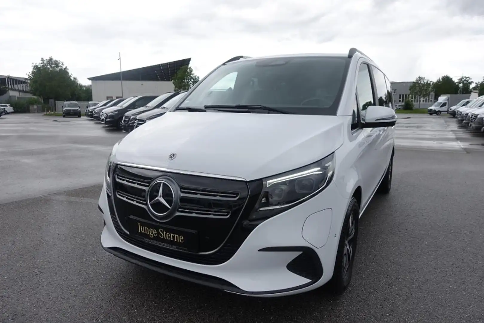 Mercedes-Benz EQV 300 AVANTGARDE lang MOPF Distronic 7-Sitzer Wit - 2