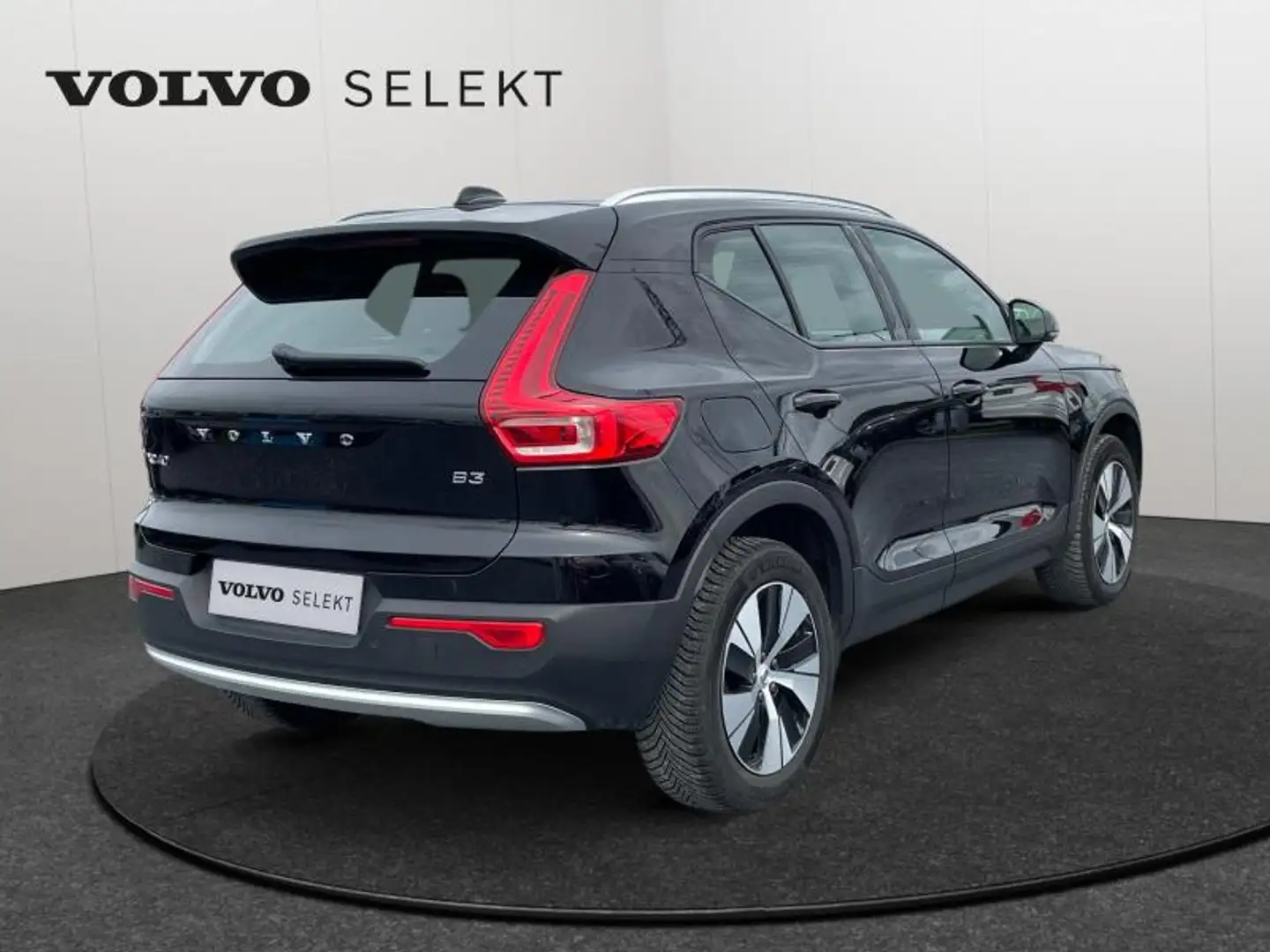 Volvo XC40 B3 Core / Essence Noir - 2