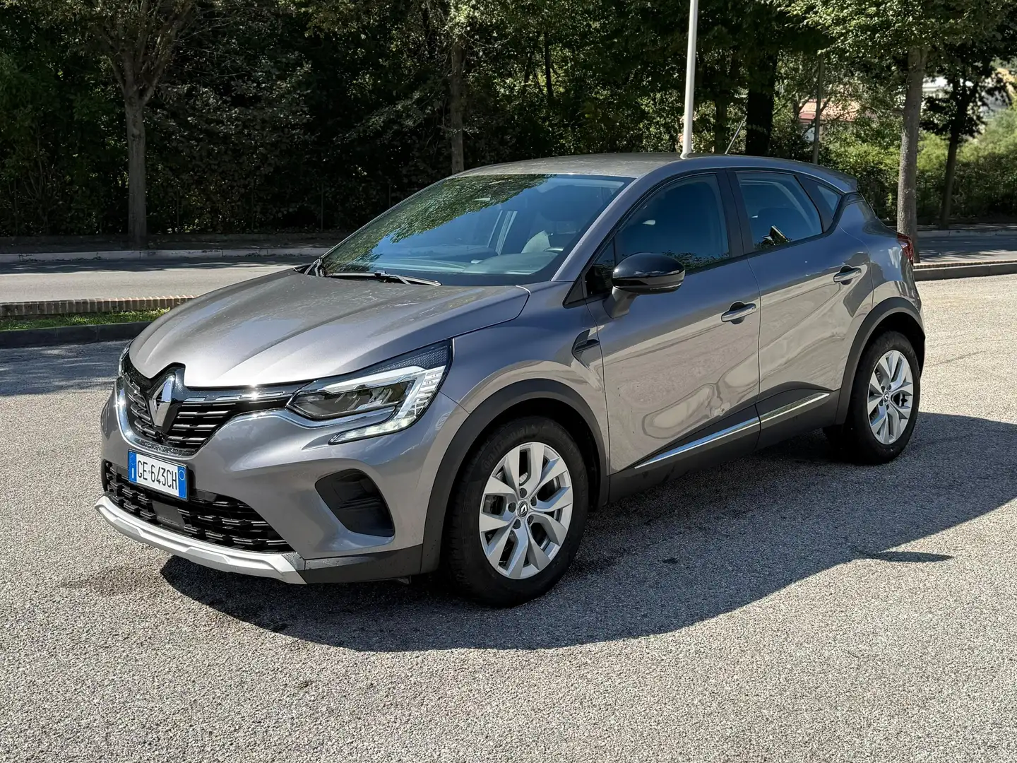 Renault Captur Captur II 2019 1.5 blue dci Business 115cv edc Gris - 2