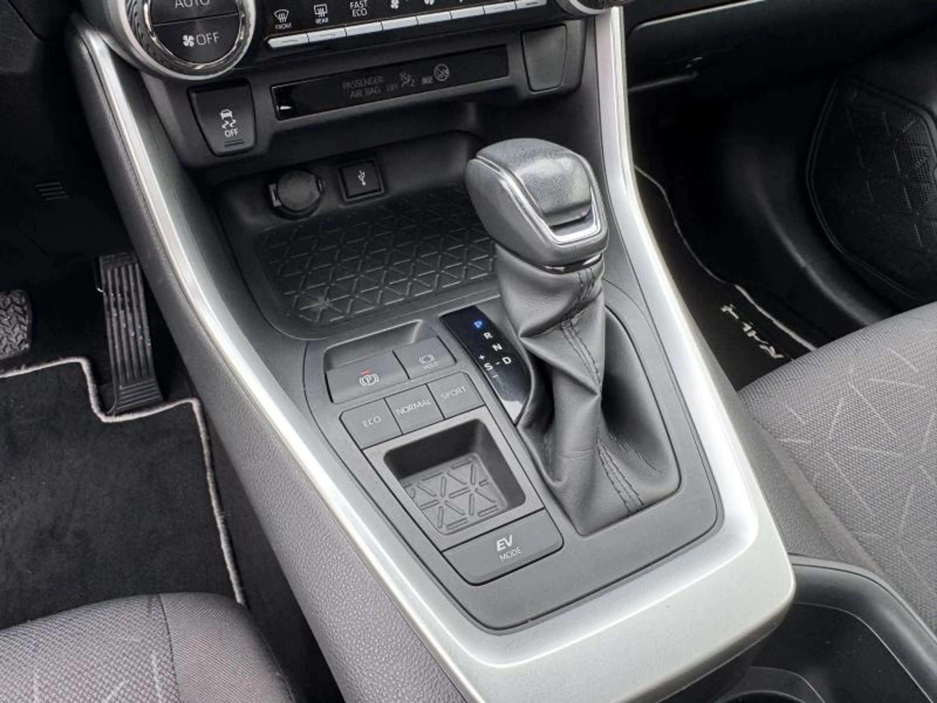 Toyota RAV 4 Dynamic Plus — photo 14
