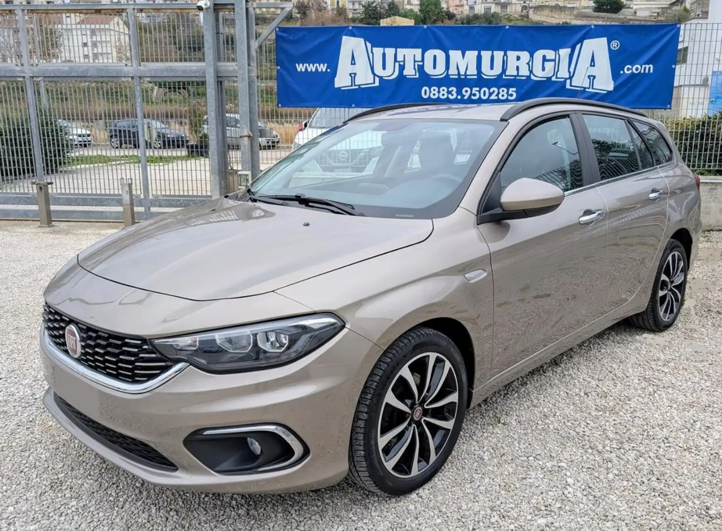 Fiat Tipo 1.3 Mjt S&S SW Lounge Tagliandata Grau - 1