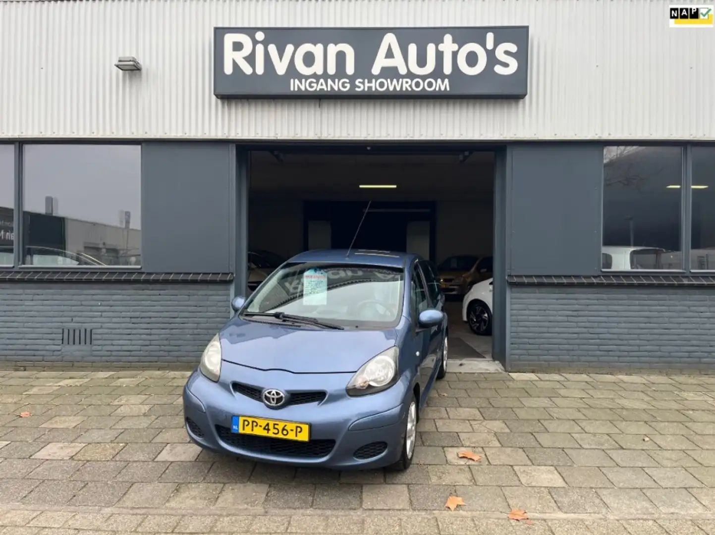 Toyota Aygo 1.0-12V ACCESS Blau - 1