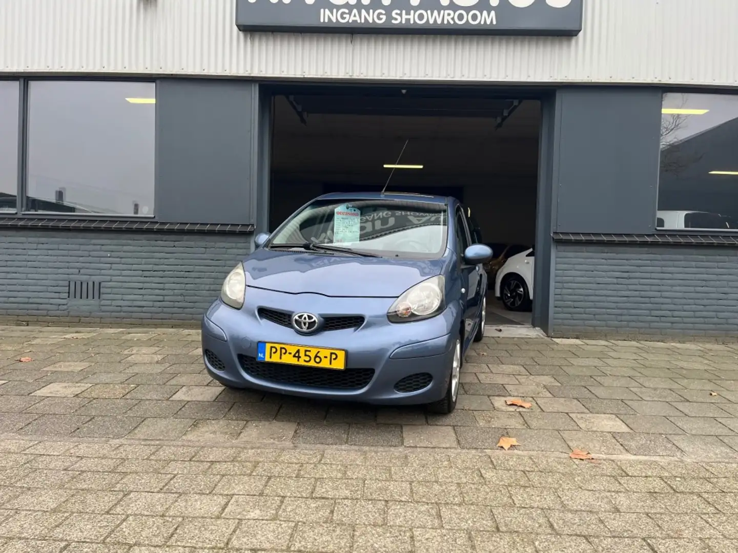 Toyota Aygo 1.0-12V ACCESS Blau - 2