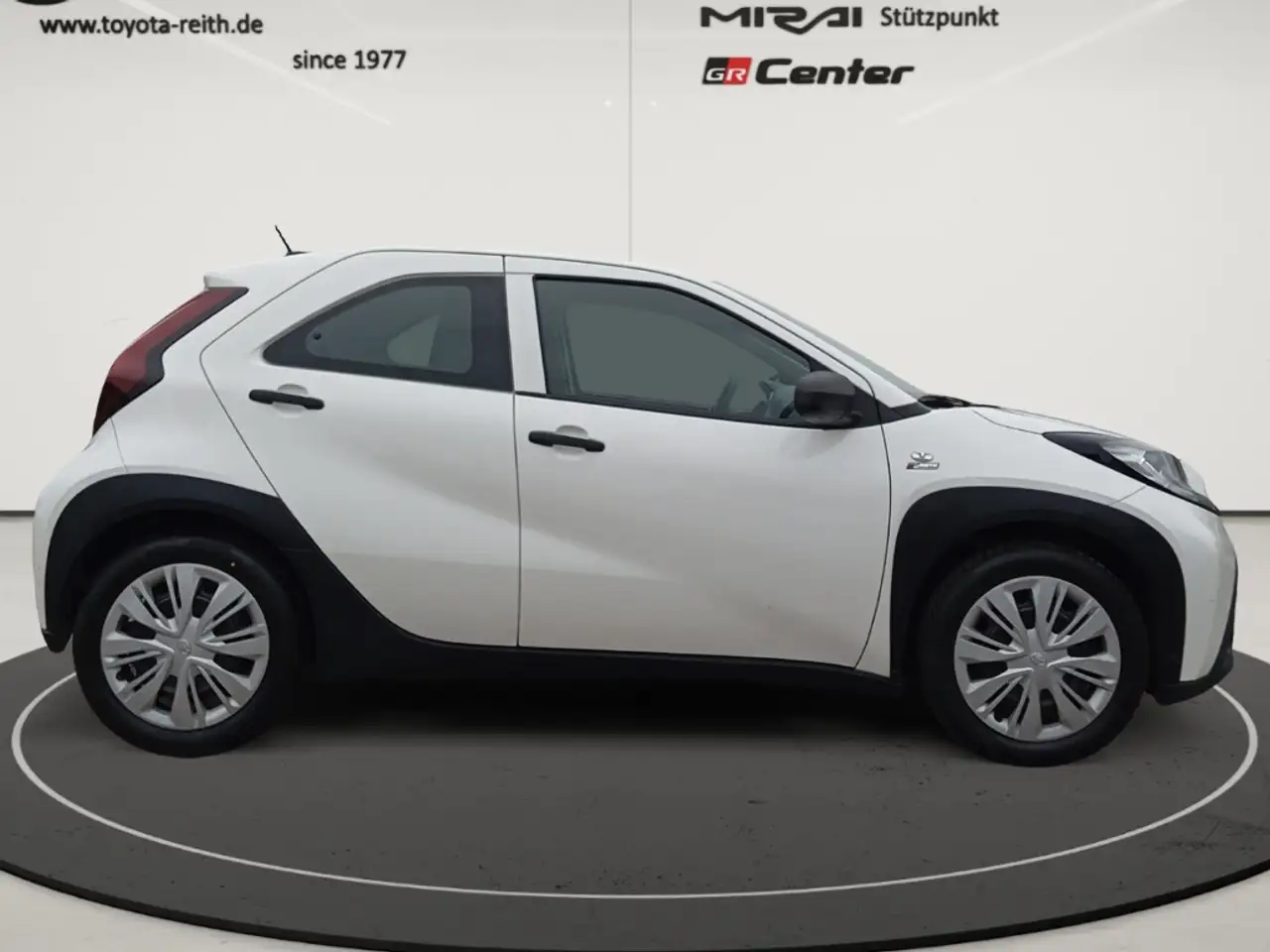 Toyota Aygo X Apple CarPlay Android Auto Musikstreaming DAB Spur, миниатюра 6