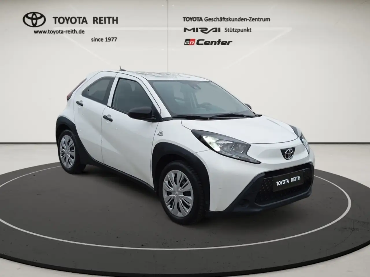 Toyota Aygo X Apple CarPlay Android Auto Musikstreaming DAB Spur, миниатюра 7