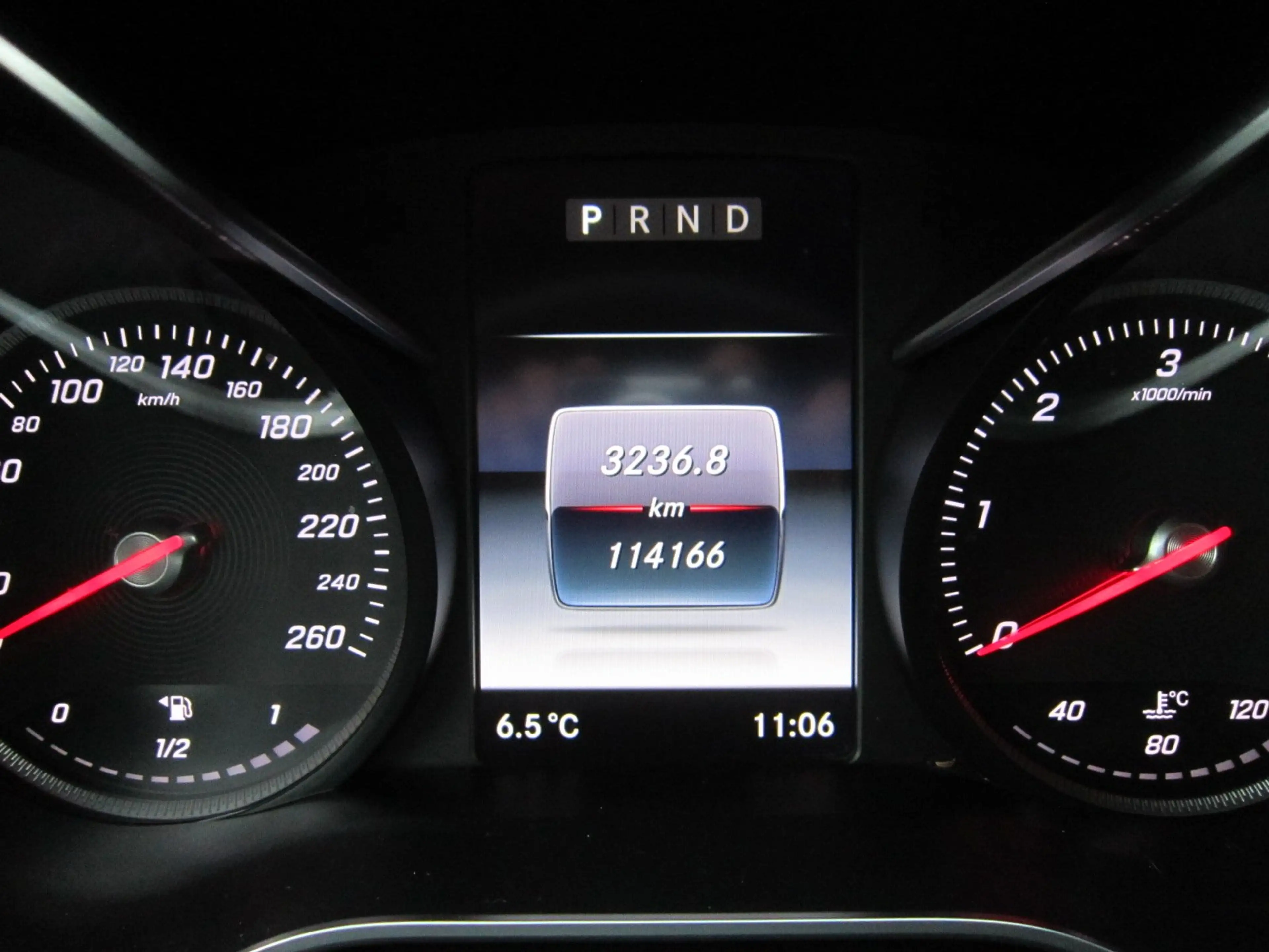 Mercedes-Benz X 350 — photo 13