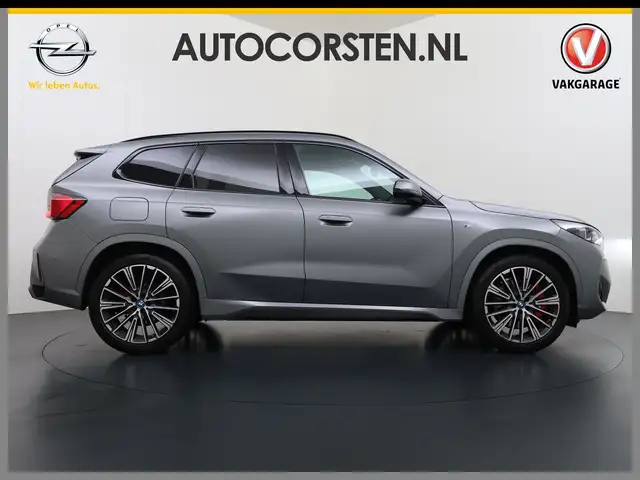 BMW X1 view 5