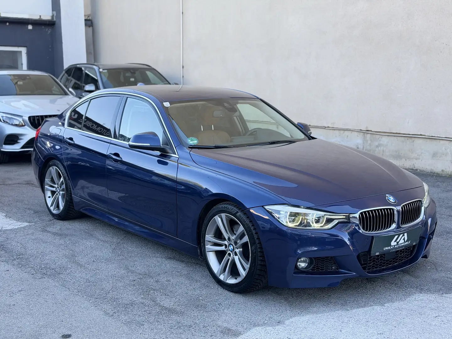 BMW 320 320d LCI  M-Paket *SZH*ACC*AHK* Blau - 2
