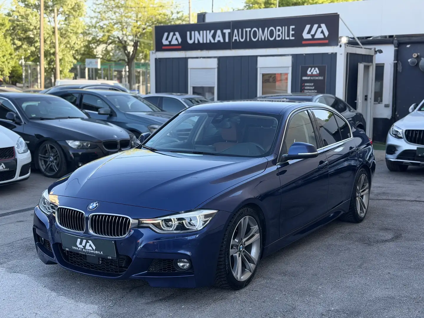 BMW 320 320d LCI  M-Paket *SZH*ACC*AHK* Blau - 1
