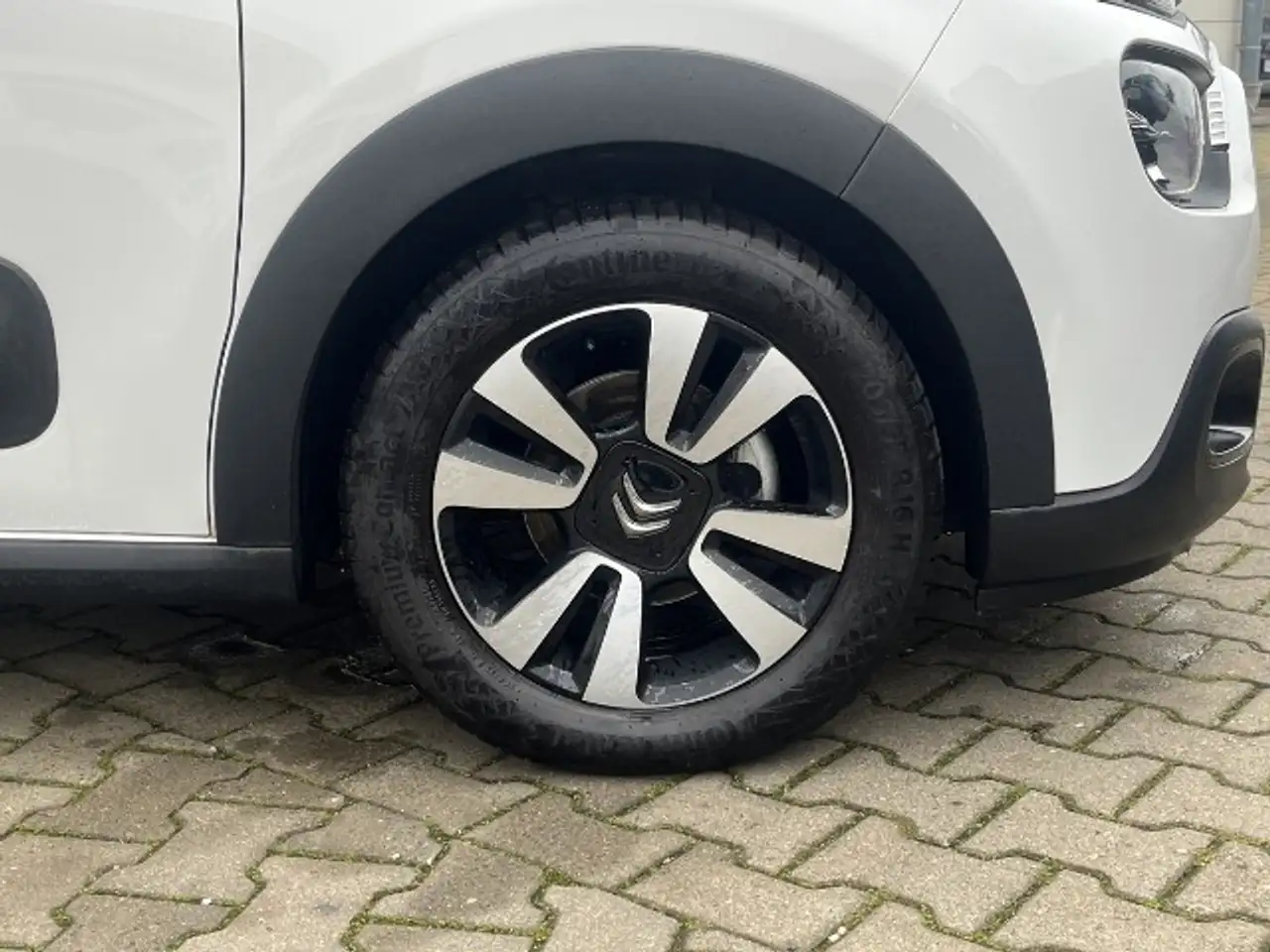 Citroen C3 1.2 PureTech 110 Shine — photo 4