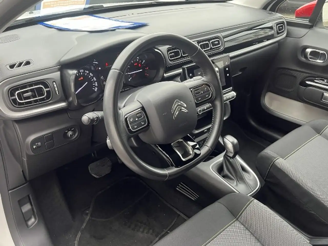 Citroen C3 1.2 PureTech 110 Shine — photo 7