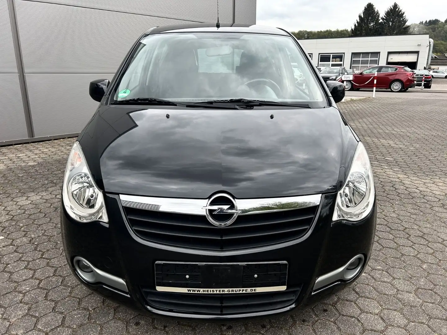 Opel Agila Edition 1.0/KLIMA/SHZ/TÜV 10.2025/80.000KM Zwart - 2