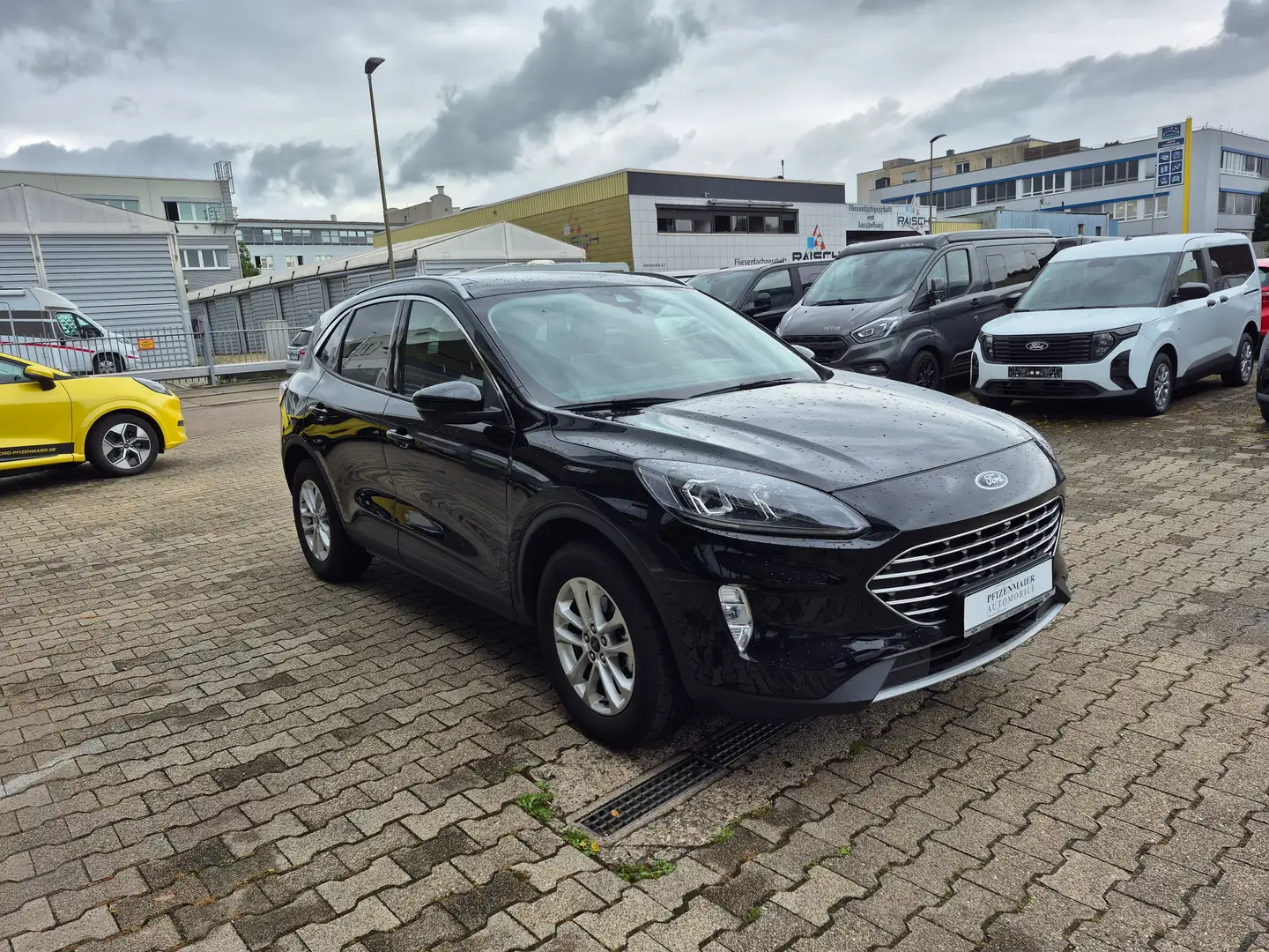 Ford Kuga 2.5 Duratec PHEV TITANIUM X Schwarz - 2