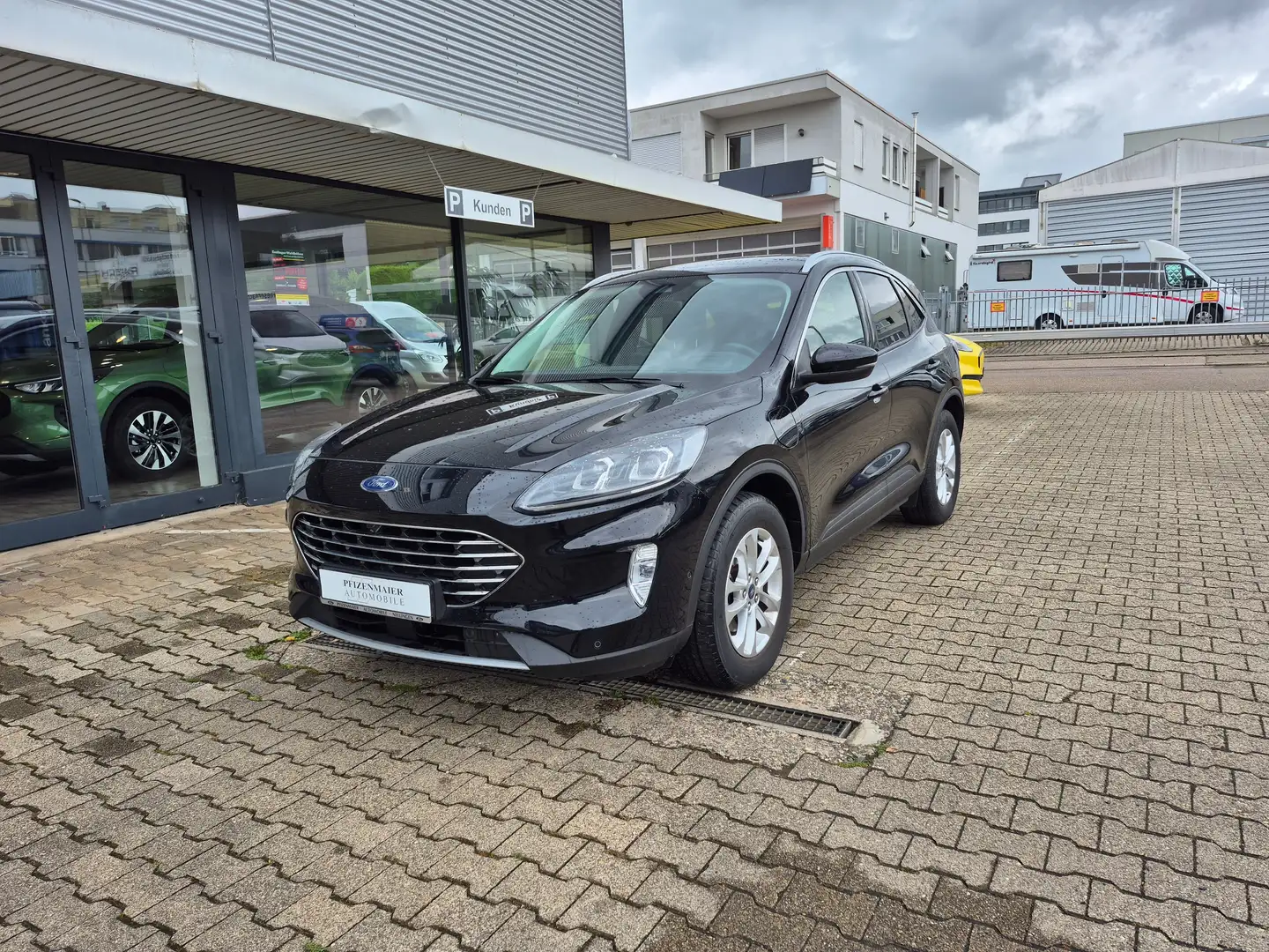 Ford Kuga 2.5 Duratec PHEV TITANIUM X Schwarz - 1