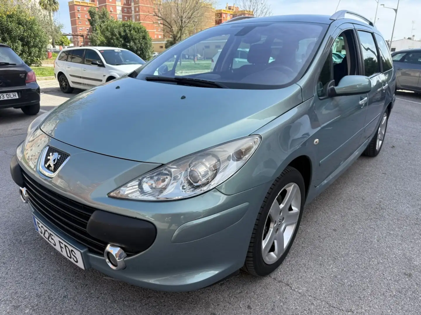 Peugeot 307 SW 2.0HDI Pack+ 136 Gris - 1