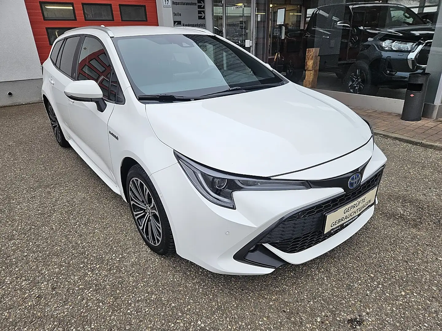 Toyota Corolla 1,8 Hybrid Active Weiß - 2