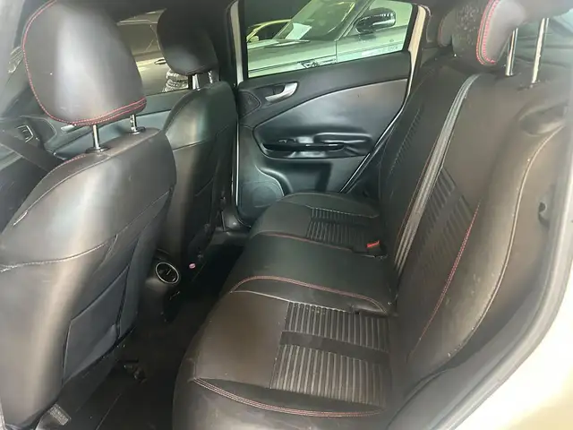 Alfa Romeo Giulietta view 6
