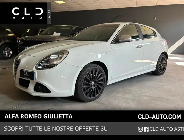 2011 Alfa Romeo Giulietta in White for sale