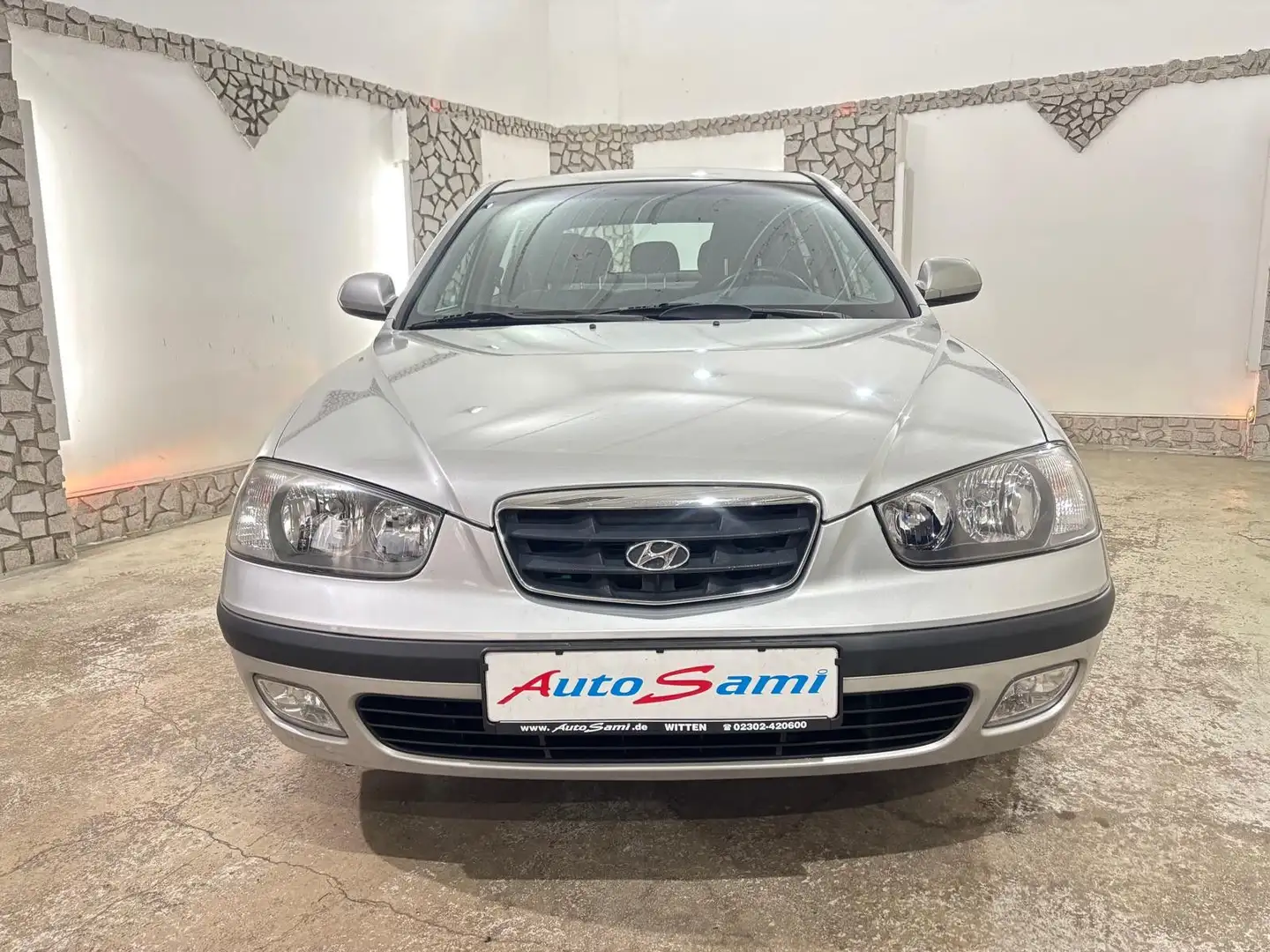 Hyundai ELANTRA 2.0 GLS Worldcup KLIMAA. 1.HAND TÜV NEU Silber - 2
