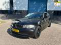 BMW 116 1-serie 116i Business Line Style, Navi, Cruise, Zwart - thumbnail 1