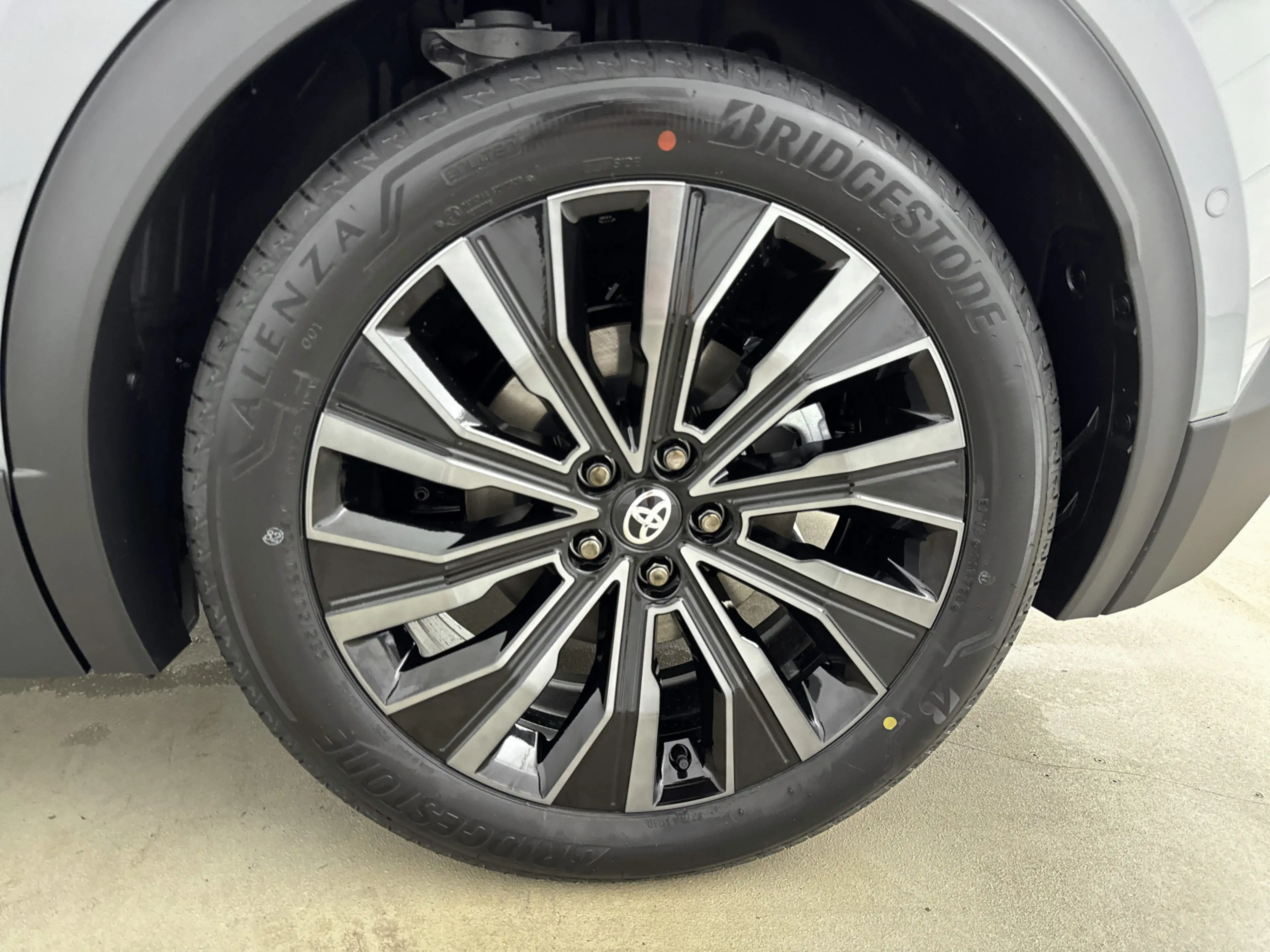 Toyota C-HR+ Executive AWD 77 kWh | Apple Carplay & Android Aut — photo 13