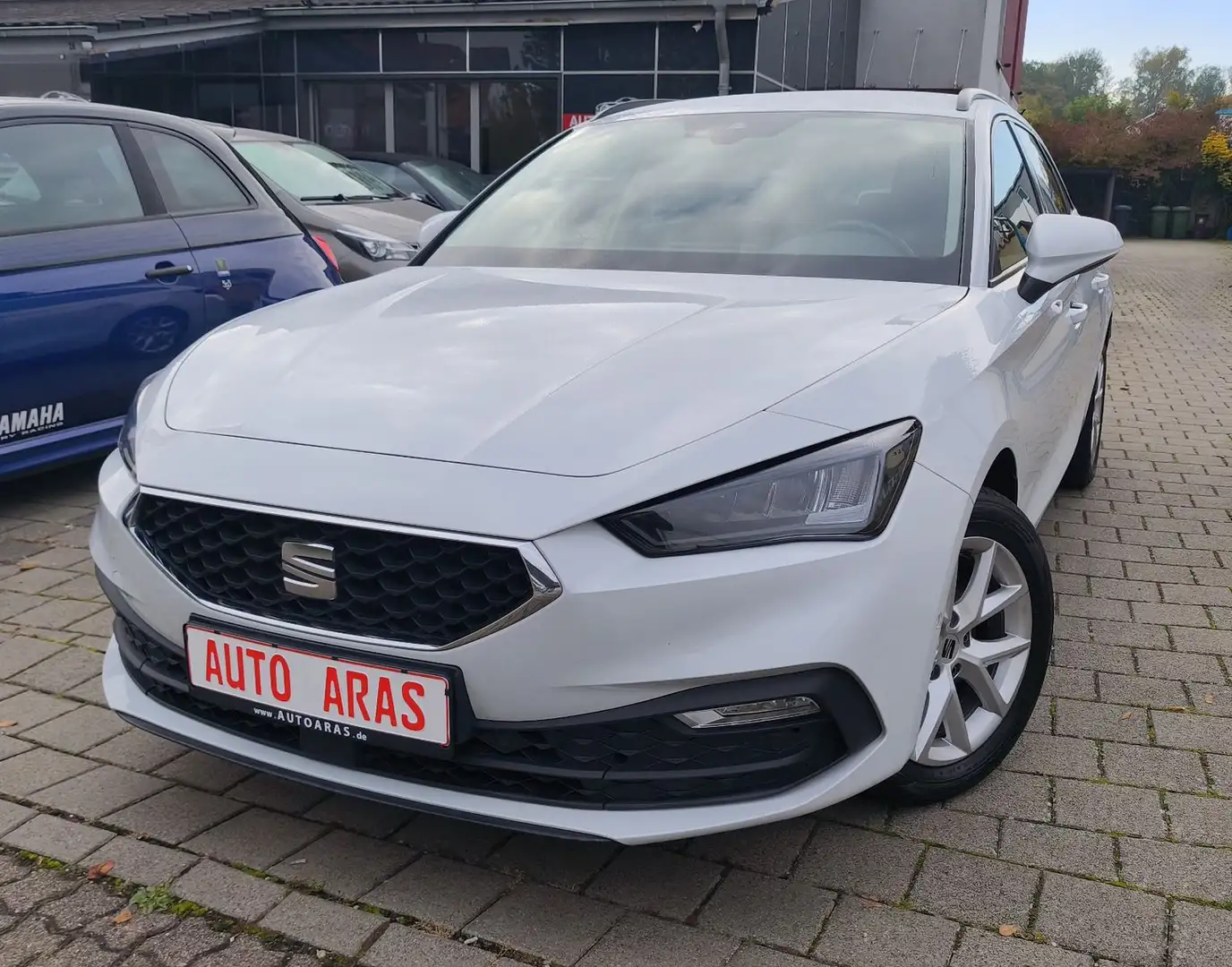 SEAT Leon Sportstourer 2.0 TDI Style aus 1.Hand Weiß - 1
