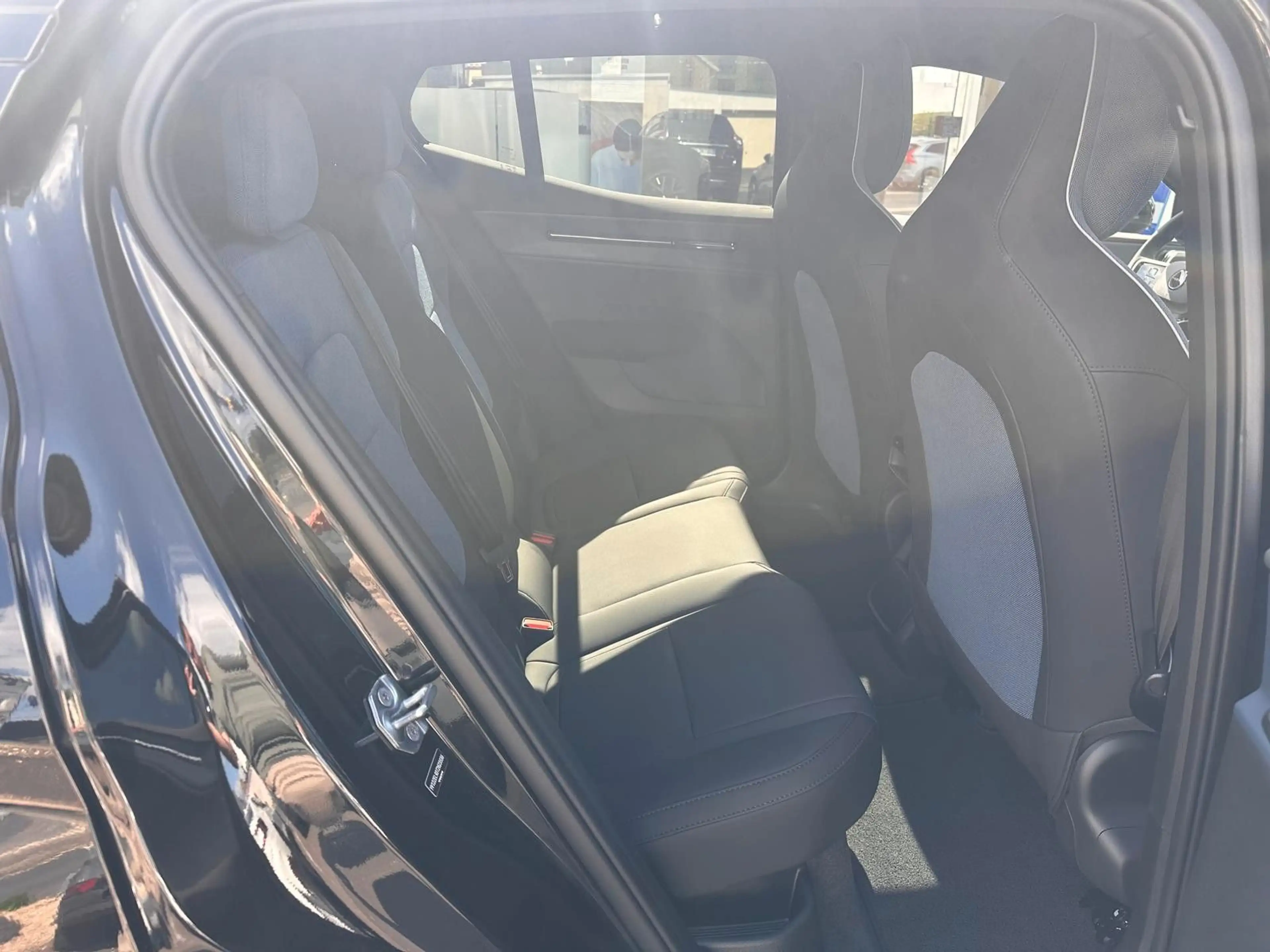 Volvo EX30 RWD Plus Black Edition,ACC,BLIS,H&K,Kam.,WP — photo 15