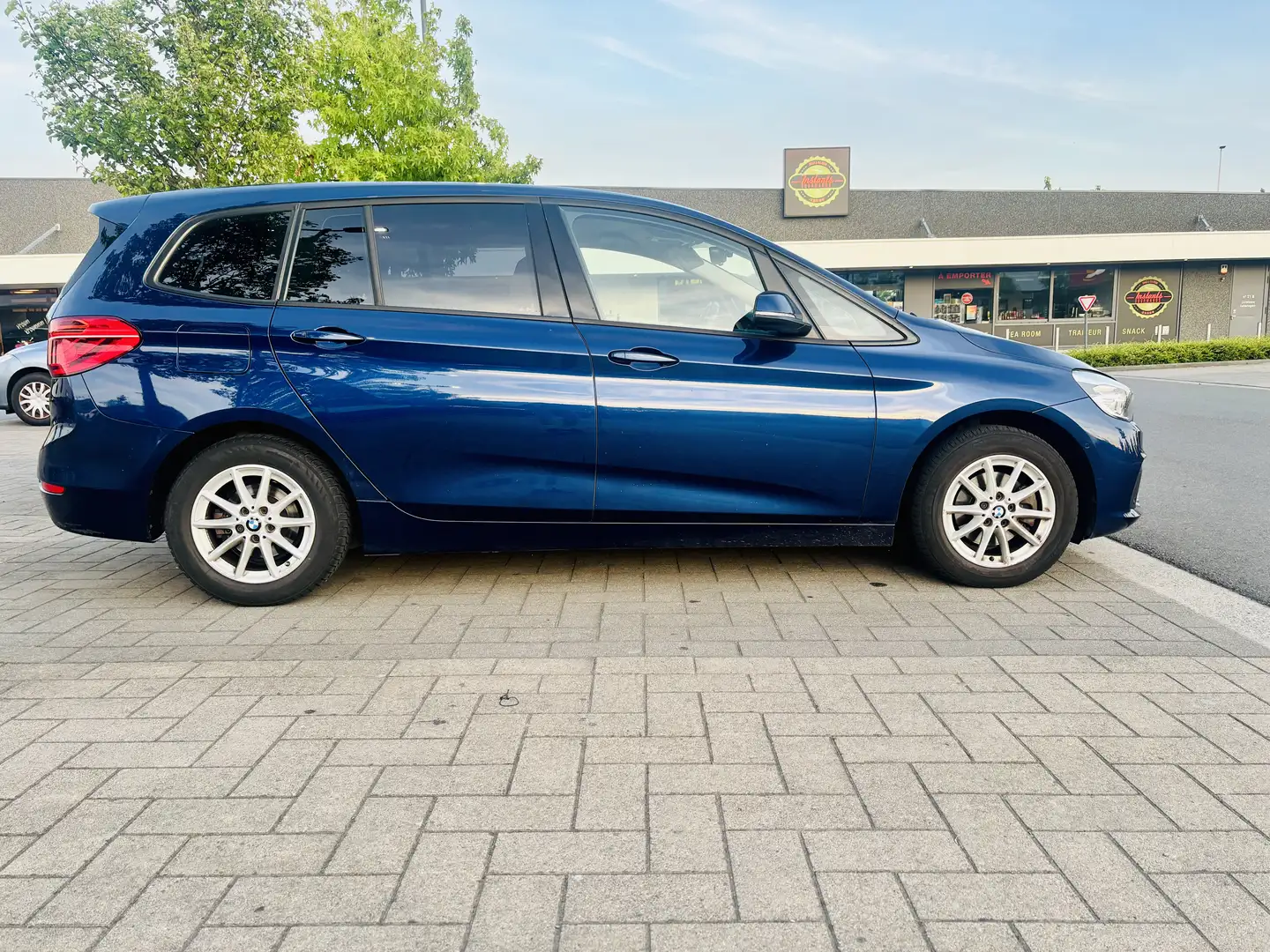 BMW 216 Série 2 Gran Tourer – 216d Lounge (85kw) B AUTO Bleu - 2