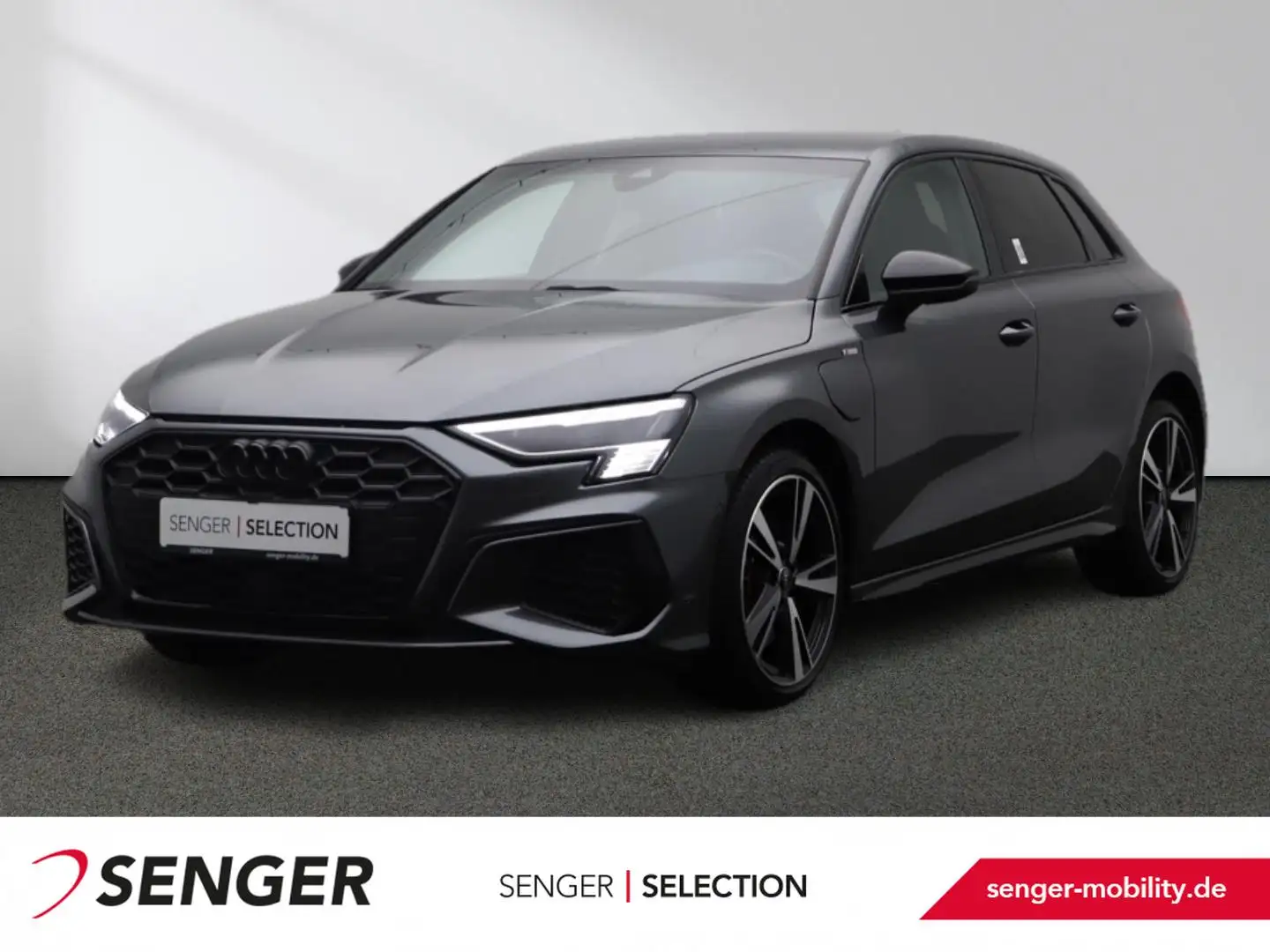 Audi A3 45 TFSI e S line MMI Matrix B&O Gris - 1