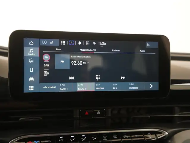 Fiat 500E view 14