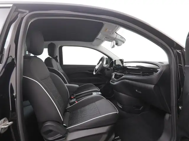 Fiat 500E view 3