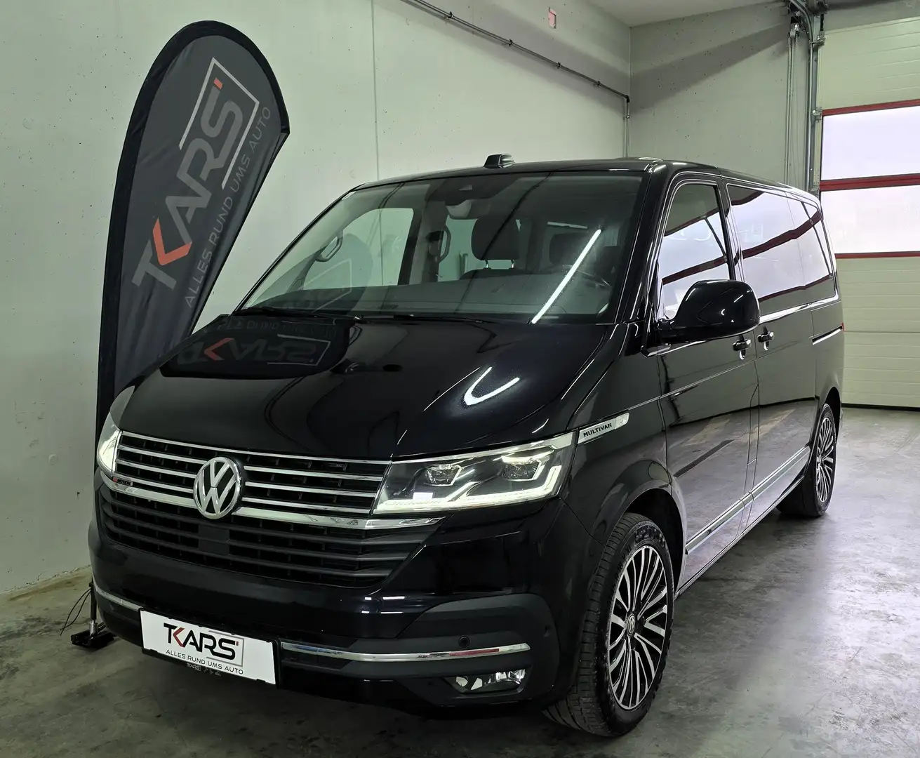 Volkswagen T6.1 Multivan Highline 2,0 TDI 4Motion DSG Schwarz - 1