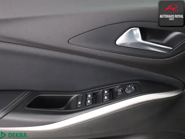 Opel Grandland X view 12