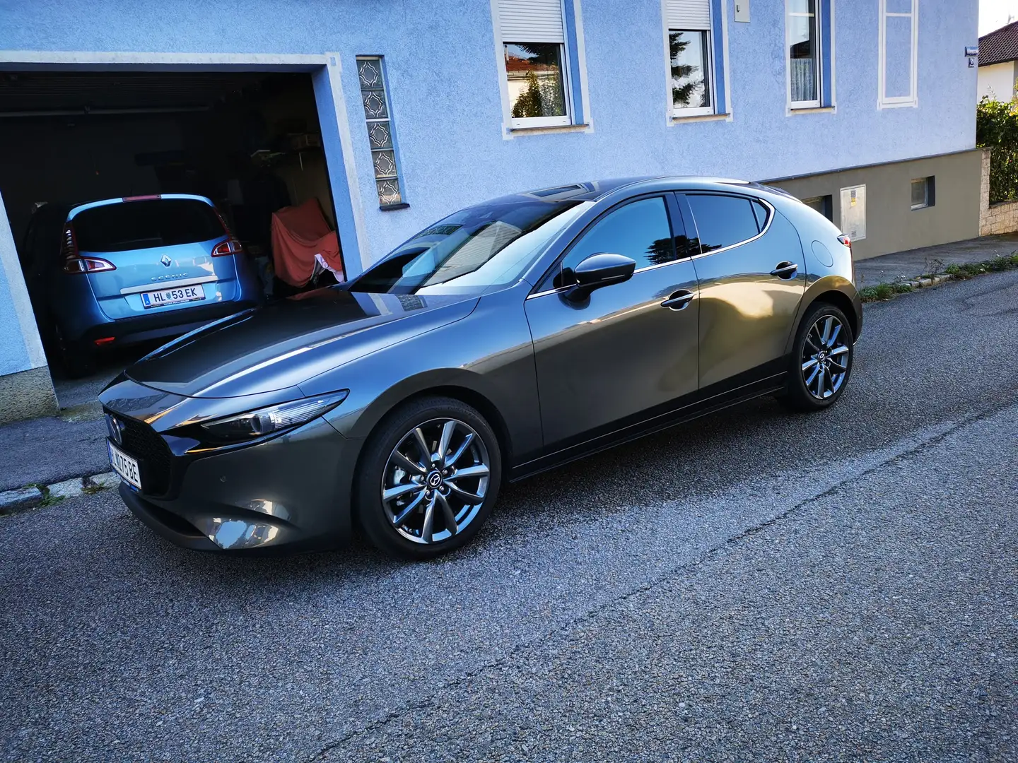 Mazda 3 Mazda 3 Skyactiv-G150 Comfort+/SO/ST/PR/TE Aut. - 2