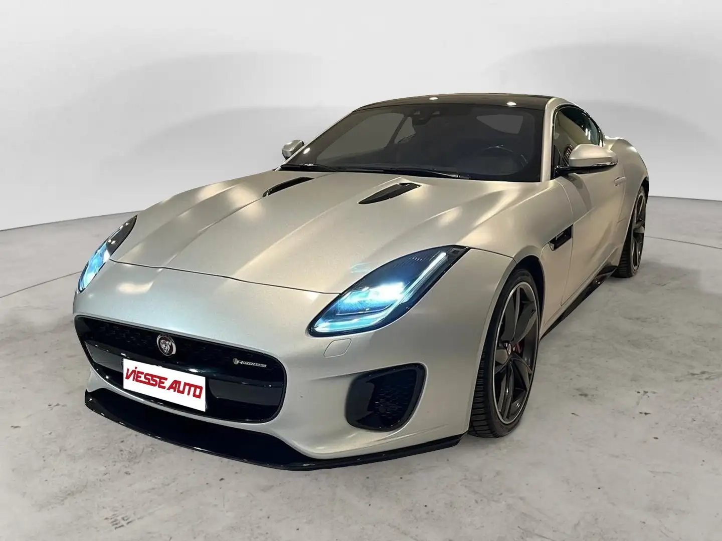 Jaguar F-Type 30t R-Dynamic 2.0 300 CV Argent - 1