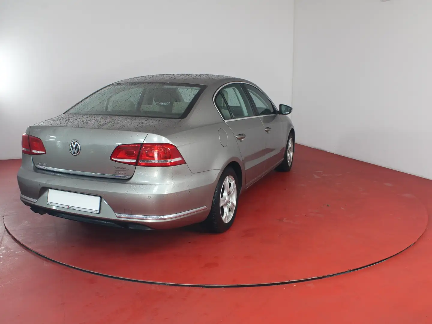 Volkswagen Passat Comfortline 2.0TDI TÜV bis 04/2027 AHK ParkPilot Bej - 2